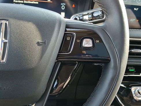 Used 2025 Lincoln Corsair AWD w/ Equipment Group 101A image 22