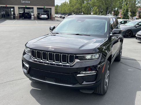 Used 2022 Jeep Grand Cherokee Limited 4xe w/ MOPAR Finishing Package AWD/4WD image 2