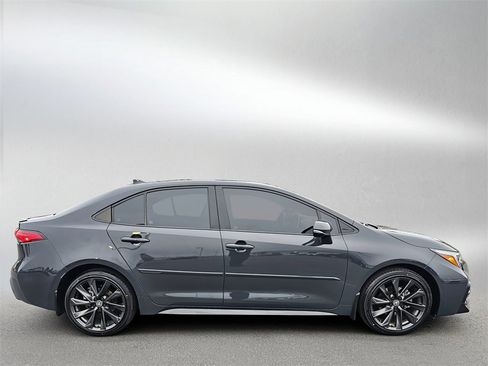 Used 2024 Toyota Corolla XSE image 9