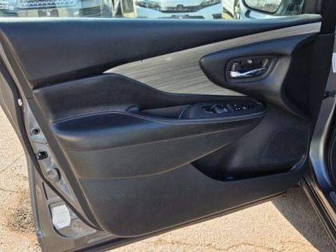 Used 2016 Nissan Murano S AWD/4WD image 11