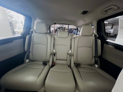 New 2026 Honda Odyssey EX-L image 17
