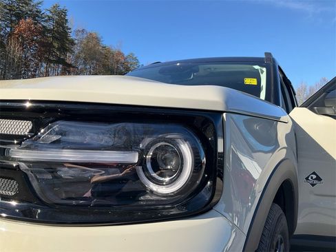 Used 2024 Ford Bronco Sport Outer Banks w/ Tech Package image 15