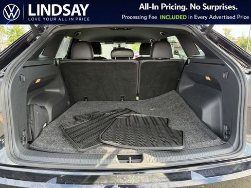 Used 2021 Volkswagen Atlas Cross Sport SE FWD image 12