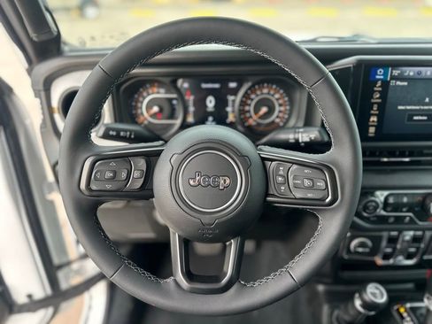 New 2025 Jeep Gladiator Sport image 25