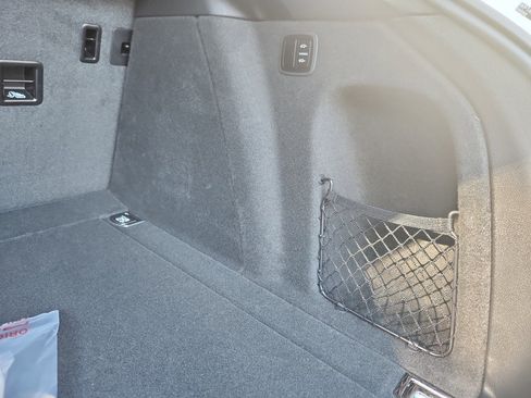 New 2026 Porsche Macan GTS image 48