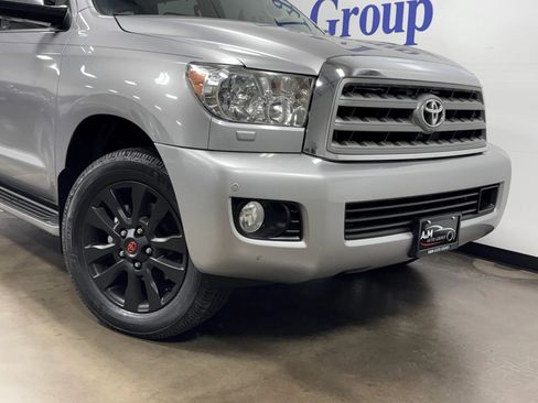 Used 2012 Toyota Sequoia Platinum image 26