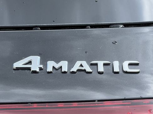 Used 2024 Mercedes-Benz GLE 450e 4MATIC image 12