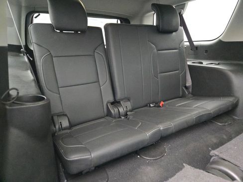 Used 2020 GMC Yukon XL SLT w/ Premium Edition image 7