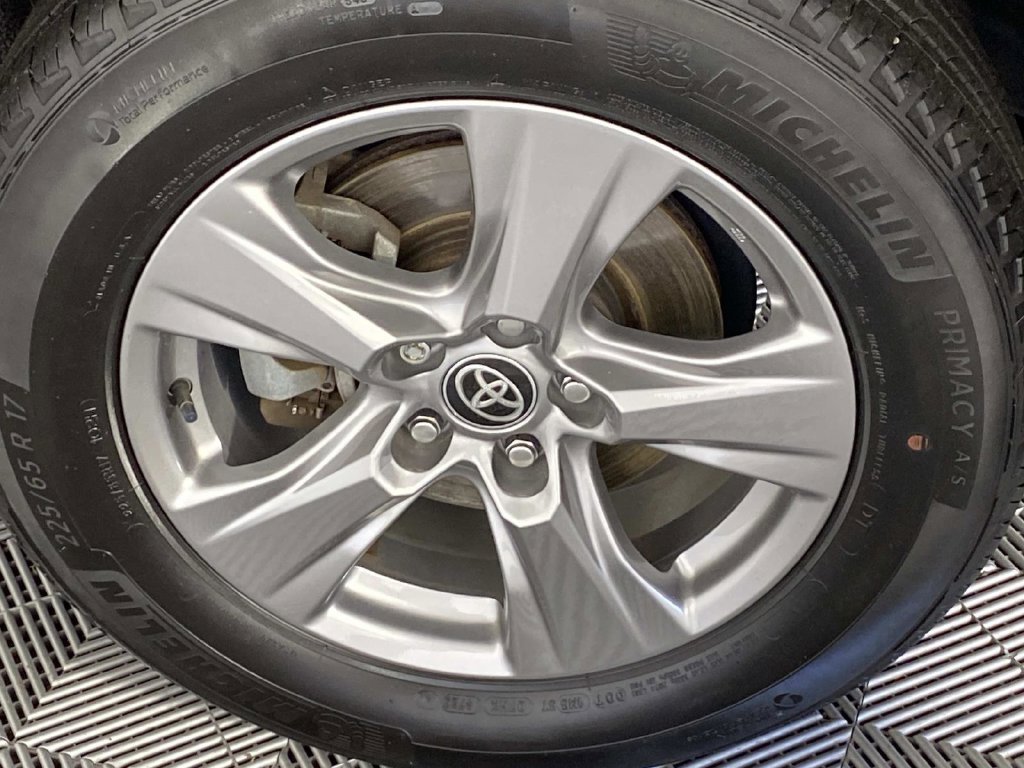 Used 2024 Toyota RAV4 XLE w/ Convenience Package AWD/4WD image 32