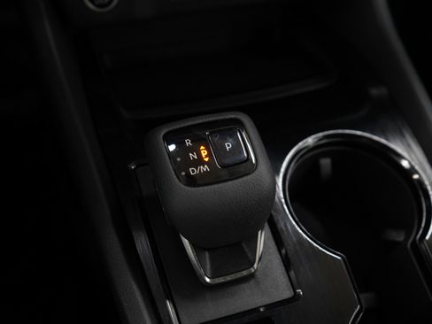 Used 2021 Nissan Rogue SV image 22