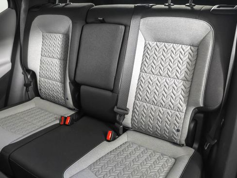 Used 2023 Chevrolet Equinox LS w/ LS Convenience Package image 34