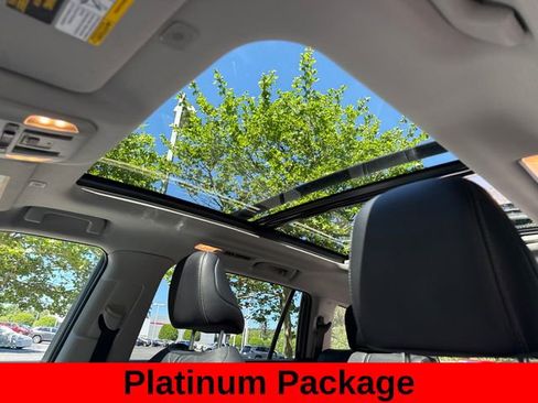Used 2024 Toyota Highlander Platinum AWD/4WD image 21