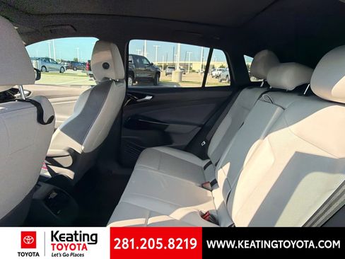 Used 2021 Volkswagen ID.4 Pro S RWD image 10