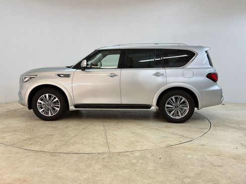 Used 2019 INFINITI QX80 Luxe AWD/4WD image 2