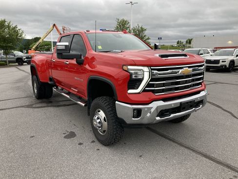 Used 2024 Chevrolet Silverado 3500 LTZ w/ LTZ Convenience Package AWD/4WD image 1