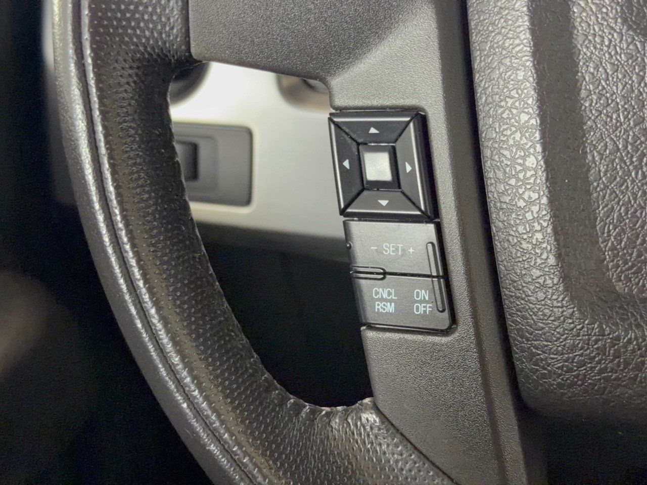 Used 2014 Ford F150 Raptor w/ Equipment Group 801A Luxury AWD/4WD image 18
