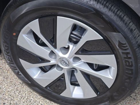 Used 2025 Nissan Altima 2.5 S FWD image 12