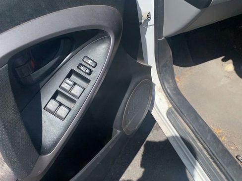 Used 2008 Toyota RAV4 4WD V6 image 3