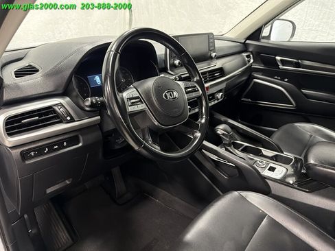 Used 2021 Kia Telluride LX AWD/4WD image 3