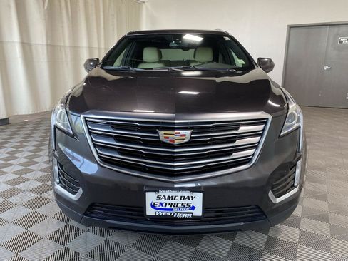 Used 2018 Cadillac XT5 FWD image 2