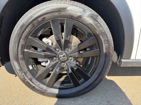 New 2026 Honda HR-V Sport image 9