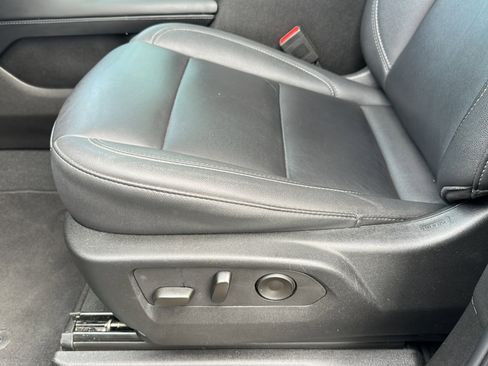 Used 2024 Chevrolet Tahoe LT w/ LT Signature Package RWD image 15