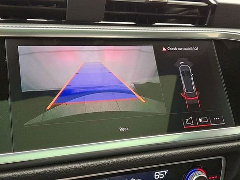 New 2025 Audi Q3 2.0T Premium image 12