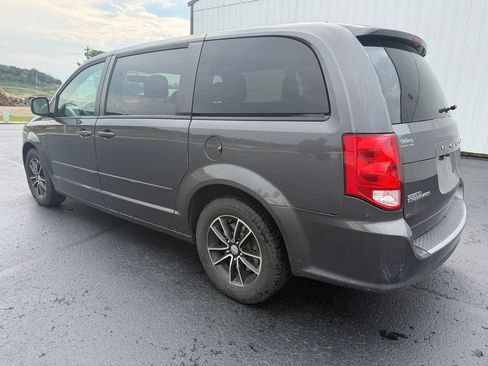 Used 2017 Dodge Grand Caravan GT FWD image 4