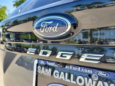 Certified 2022 Ford Edge Titanium AWD/4WD image 10