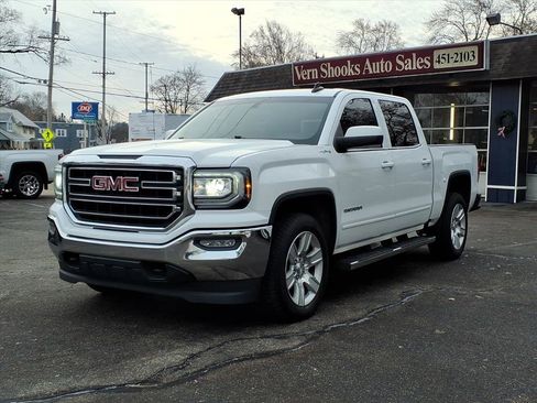 Used 2018 GMC Sierra 1500 SLE w/ SLE Value Package image 1