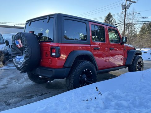 Used 2021 Jeep Wrangler Unlimited Sport image 13
