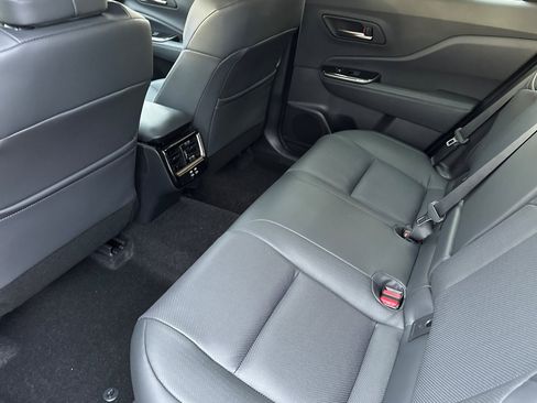 New 2025 Toyota Crown Signia image 5