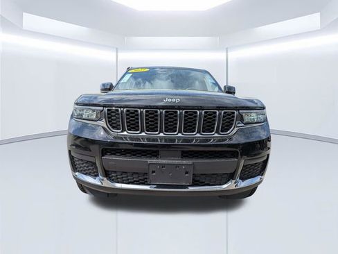 Used 2023 Jeep Grand Cherokee L Laredo image 9