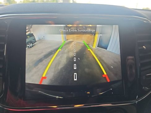 Used 2022 Jeep Grand Cherokee Laredo X AWD/4WD image 23