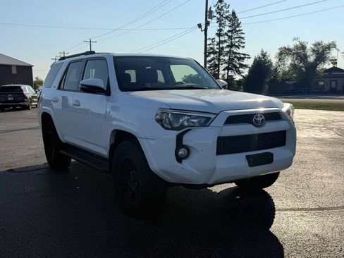 Used 2016 Toyota 4Runner SR5 Premium AWD/4WD image 3