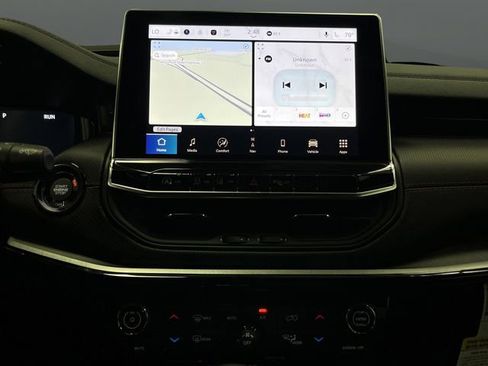 New 2026 Jeep Compass Trailhawk w/ Sun, Sound & Navigation Group image 9