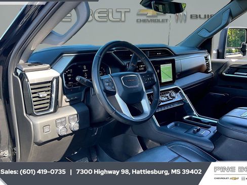 Used 2024 GMC Sierra 2500 Denali w/ Denali Reserve Package AWD/4WD image 13