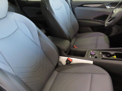 New 2026 Volkswagen Tiguan SE R-Line image 27