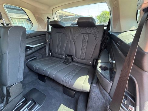 Used 2023 BMW X7 xDrive40i AWD/4WD image 47