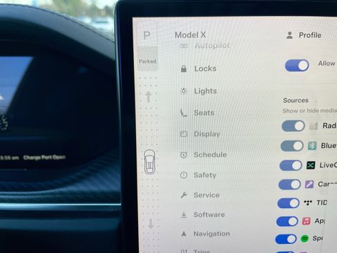 Used 2022 Tesla Model X Plaid image 20