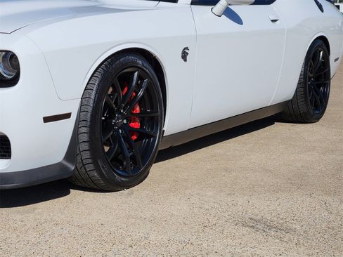 Used 2023 Dodge Challenger SRT Hellcat w/ Driver Convenience Group image 12