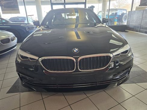 Used 2017 BMW 530i image 2