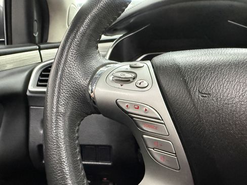 Used 2017 Nissan Murano Platinum AWD/4WD image 16