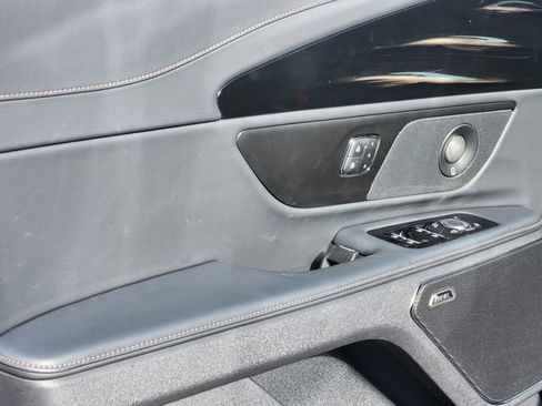 New 2025 Lincoln Nautilus Premier w/ Equipment Group 102A image 9