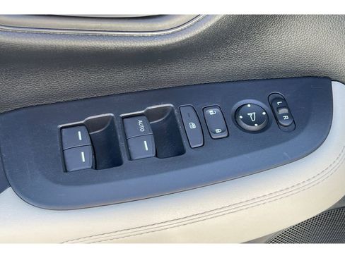 Certified 2024 Honda HR-V LX image 12
