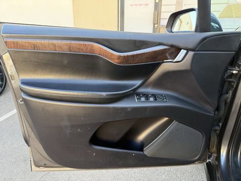 Used 2019 Tesla Model X Long Range image 22