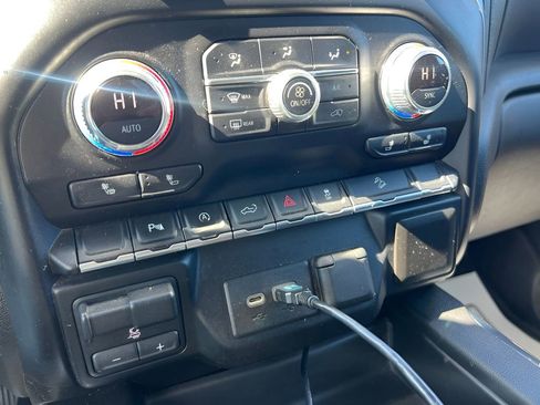 Used 2019 GMC Sierra 1500 Elevation w/ Elevation Value Package image 25