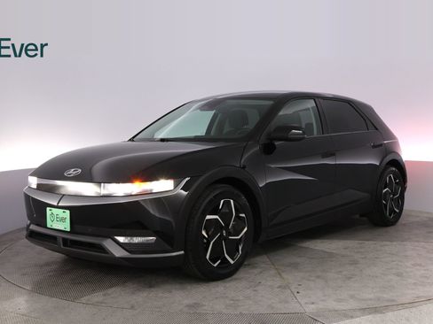 Used 2024 Hyundai Ioniq 5 SEL RWD image 2