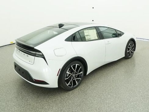 New 2026 Toyota Prius Plug-In Hybrid FWD image 9
