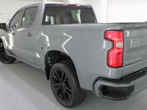 Used 2020 Chevrolet Silverado 1500 Custom w/ Custom Value Package image 16